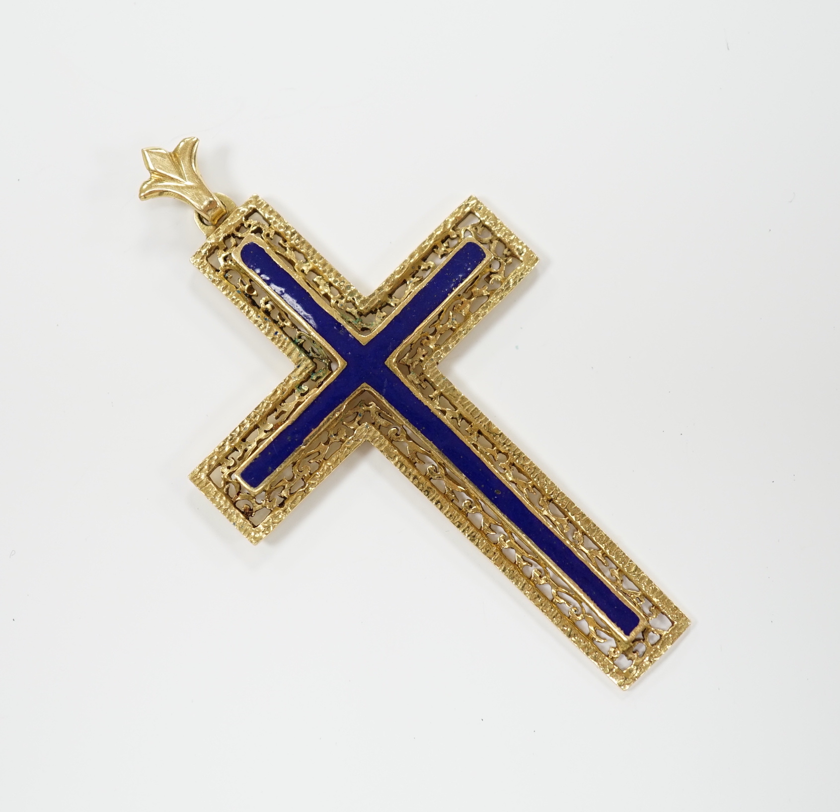 An 18k yellow metal and blue enamel set cross pendant, 6cm, gross weight 11.1 grams.